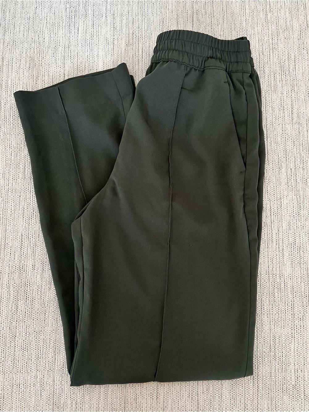 H&M Men’s Dark Green Elastic Waist Dress Pants